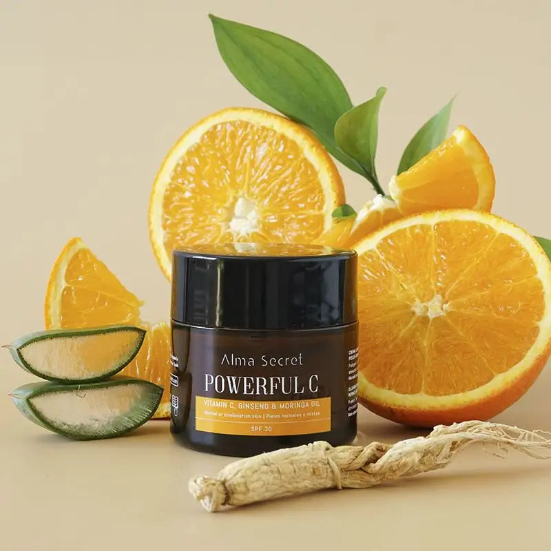 Alma Secret Powerful C Avec de la vitamine C, du ginseng et du moringa. Spf 30