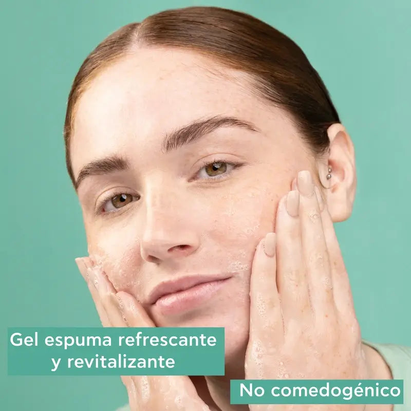 Apivita Just Bee Clear Gel nettoyant purifiant, 200 ml