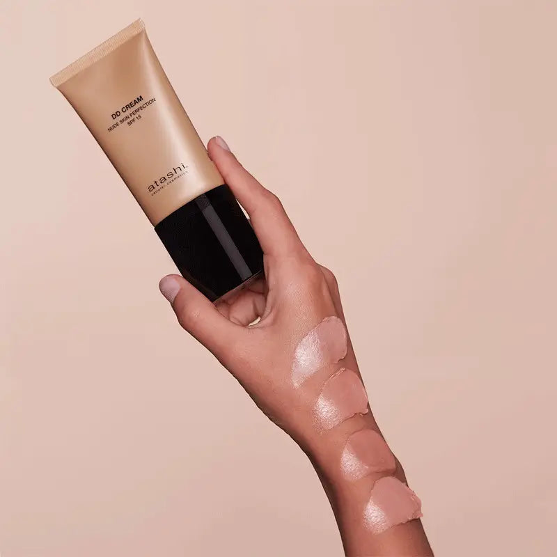 Atashi Dd Moisturising Moisturiser With Colour Spf 15 - Light Shade