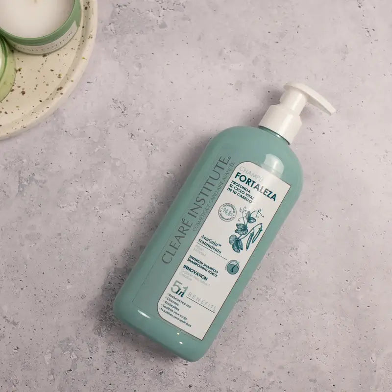 Clearé Institute Shampooing anti-chute 400 Ml.