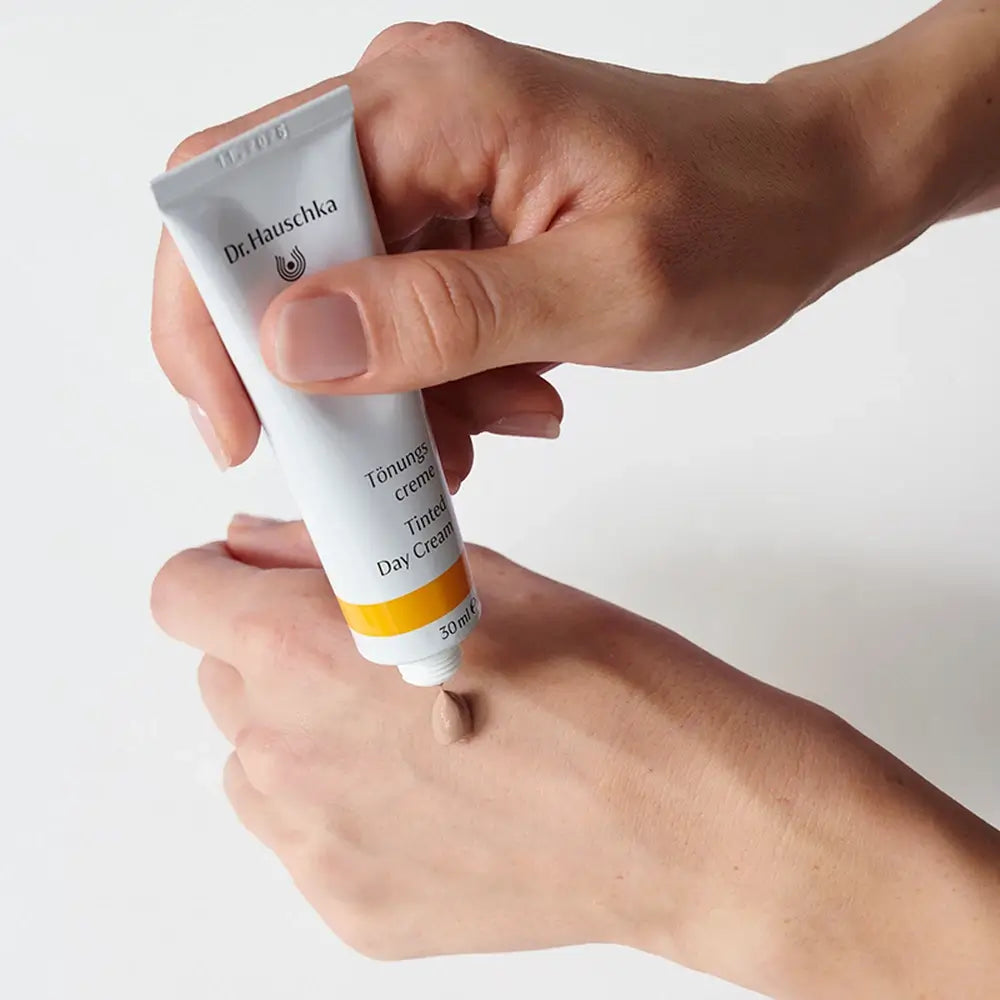 Hauschka Crème bronzante pour le visage 30Ml.