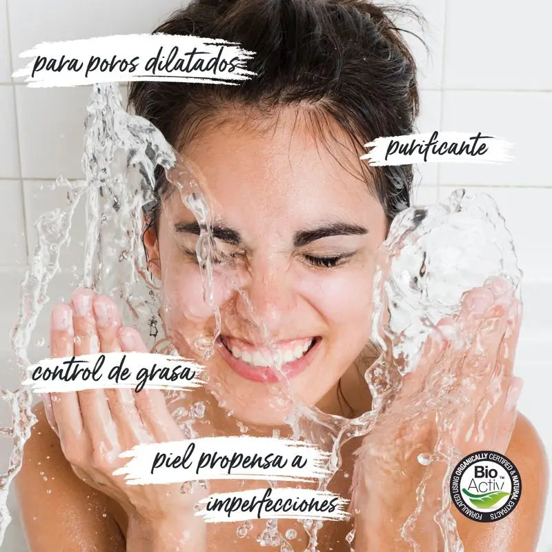 Nettoyant visage au charbon actif Dr. Organic Peau grasse, 200 ml