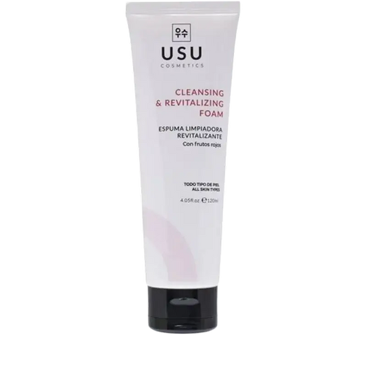Revitalising Cleansing Foam with red berries