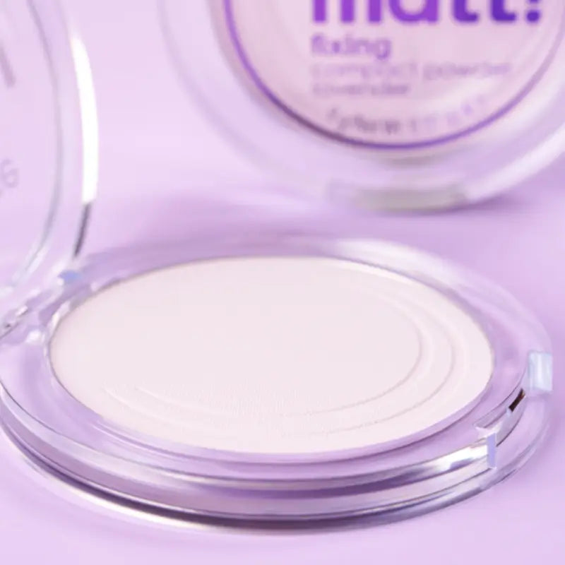 Poudre compacte fixante Essence « All About Matt ! » à la lavande, 9 g