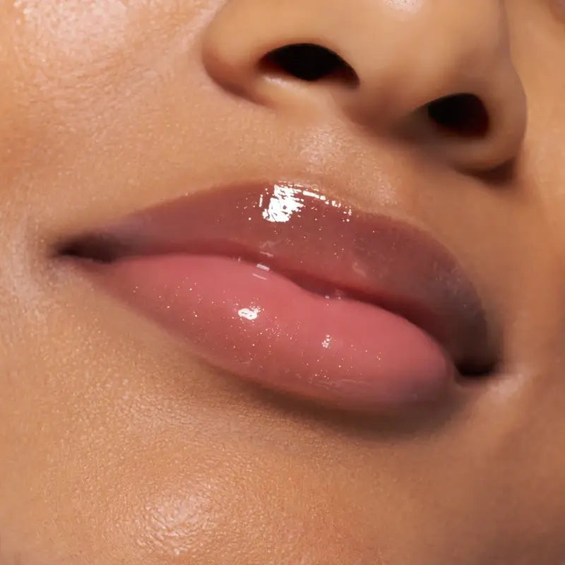 Essence Sweet Milk Lip Gloss Bomb 01, 10 ml