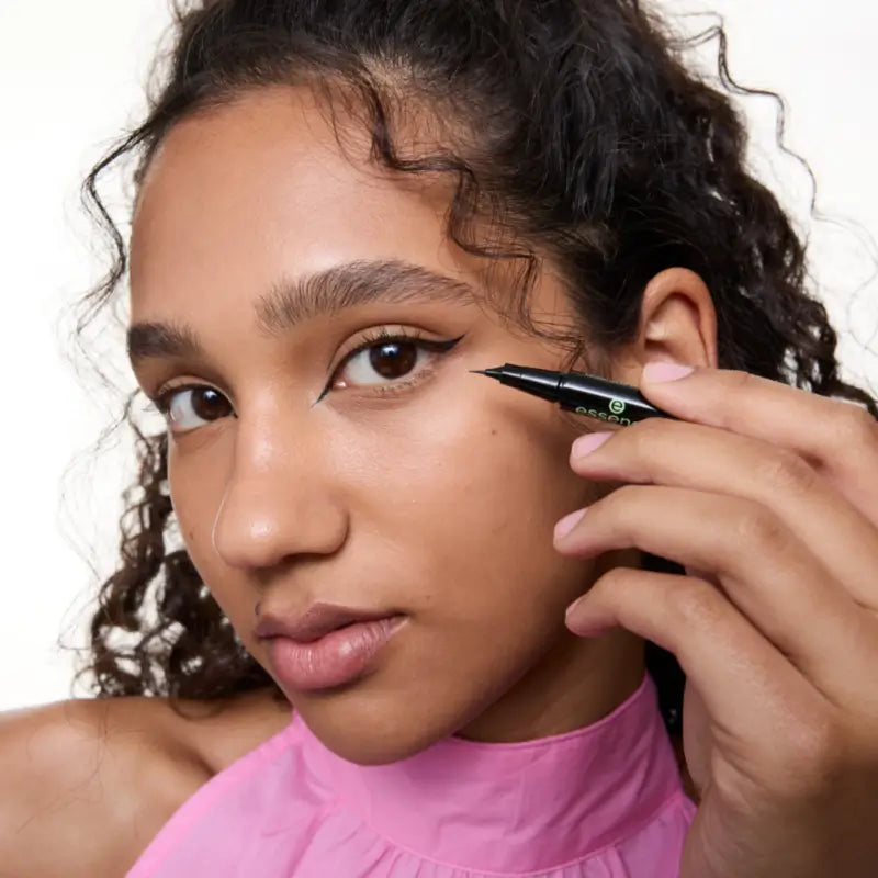 Essence Eyeliner de précision waterproof Flick It ! 01, 0,5 ml