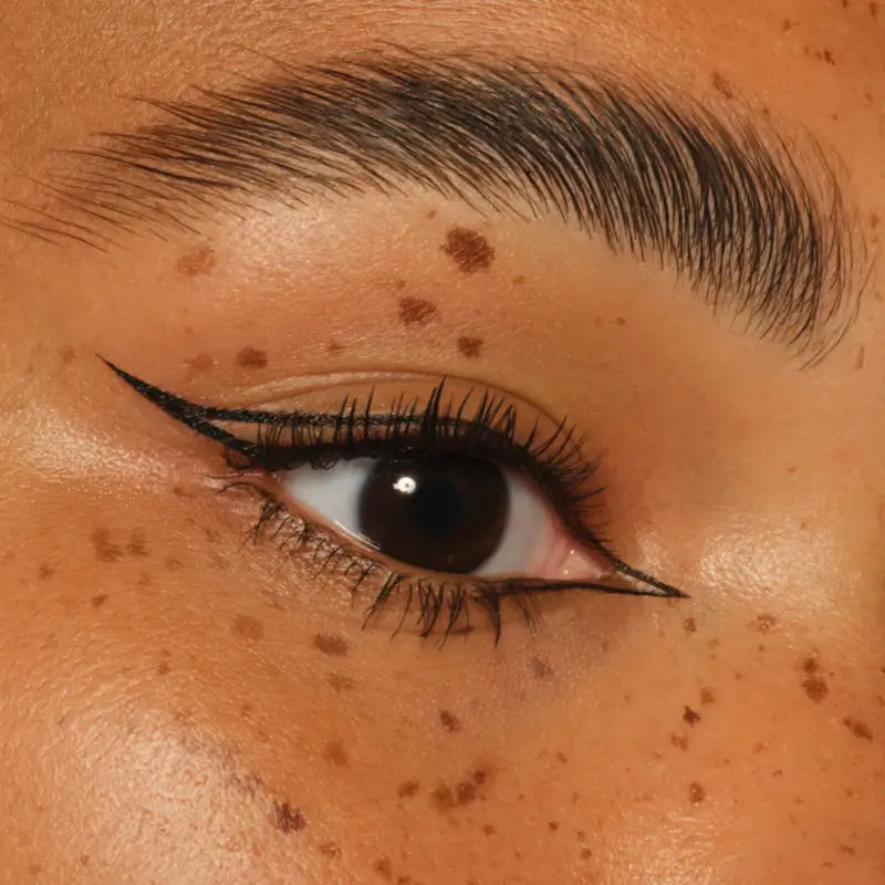 Essence Eyeliner de précision waterproof Flick It ! 01, 0,5 ml
