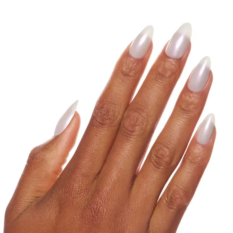 Essence Manicure Set With False Nails What The Fake ! Press-On Nails 01 , 28 pièces