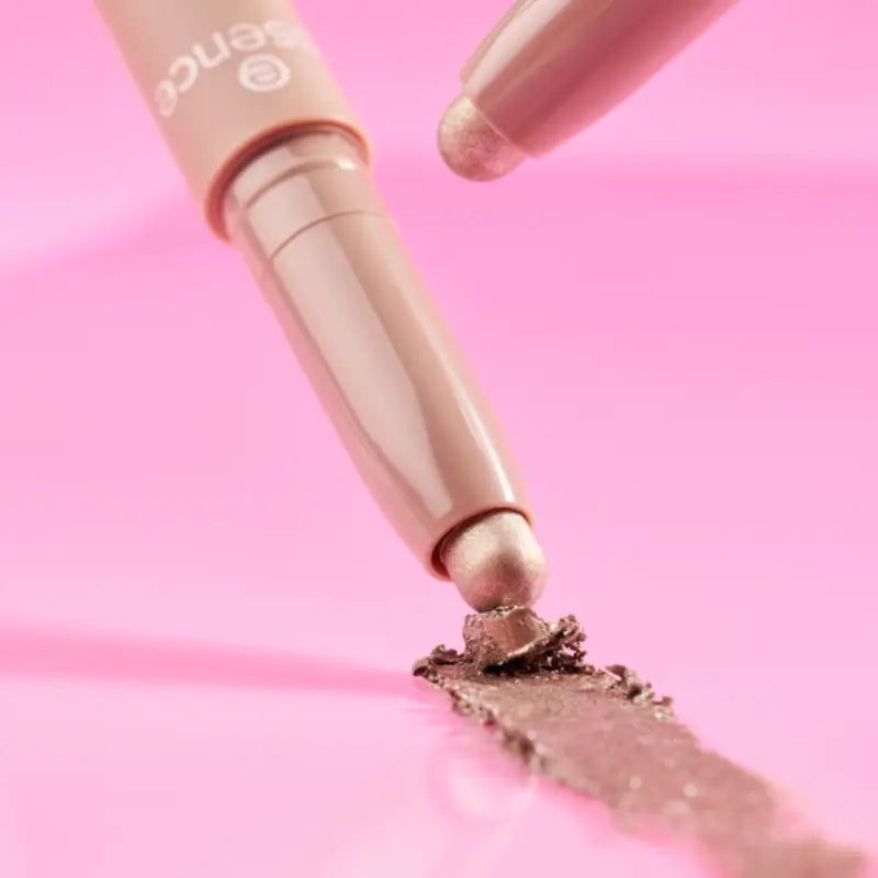 Essence Ombre à paupières en stick Blur Nude 06, 1,2 g