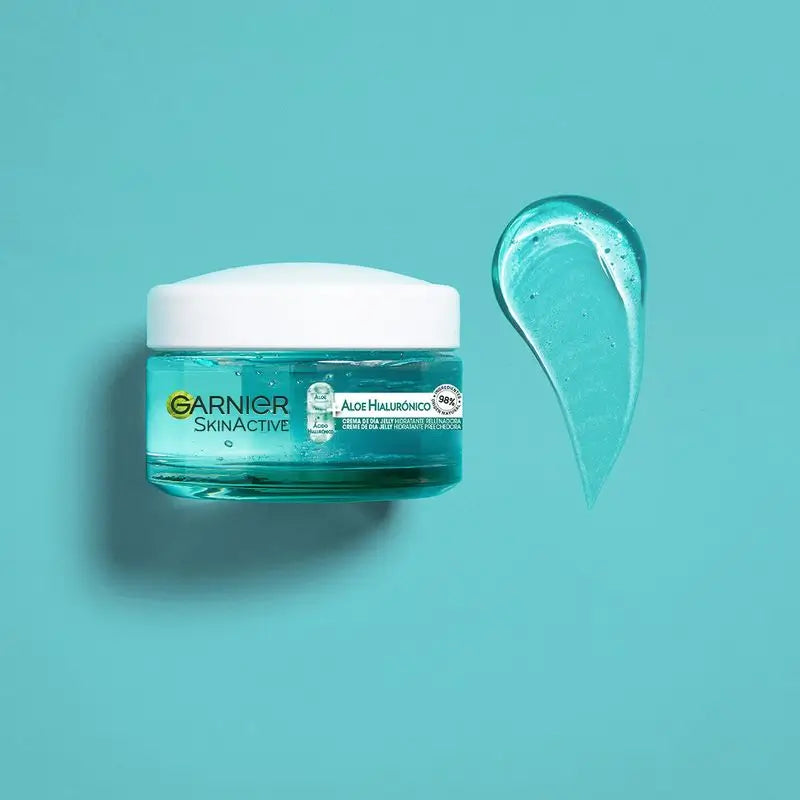 Garnier Aloe Hyaluronic Day Cream Avec Aloe Vera + Acide Hyaluronique. Hydrate intensément pendant 48 heures - Nourrit - Reconstitue.