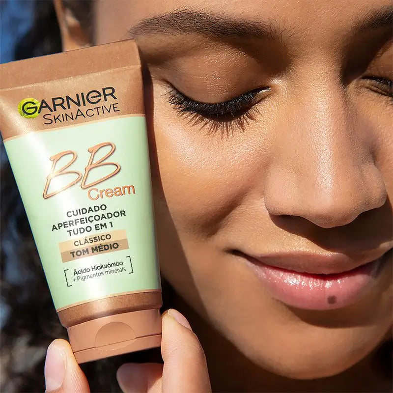Garnier Skinactive Bb Cream Classic Medium Tone. Hydratant Tout-en-Un Avec Couleur Spf15, 50Ml