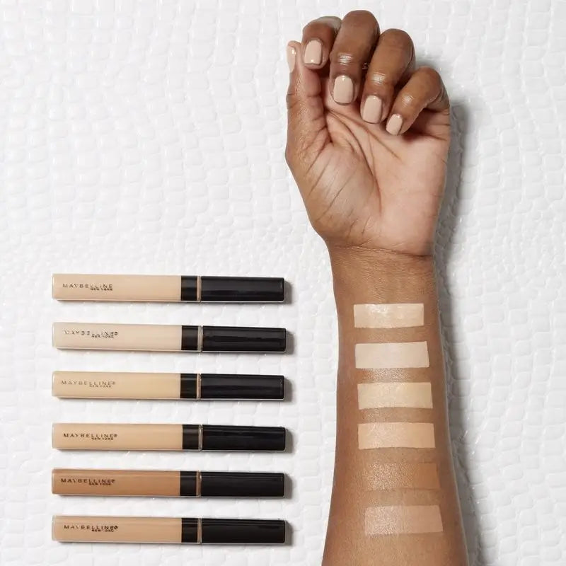 Maybelline New York Fit Me Correcteur Cernes et Imperfections nuance 10 Light Natural Finish Peau claire, 6.8ML