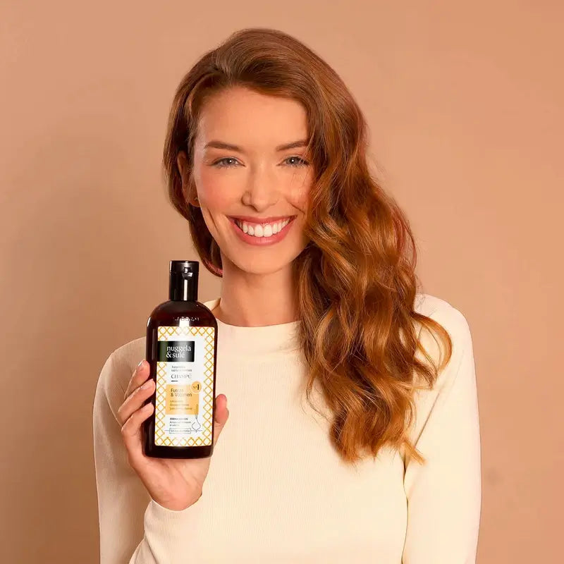 Nuggela & Sule Shampooing Premium à l'extrait d'oignon Cheveux faibles et gras 250 ml