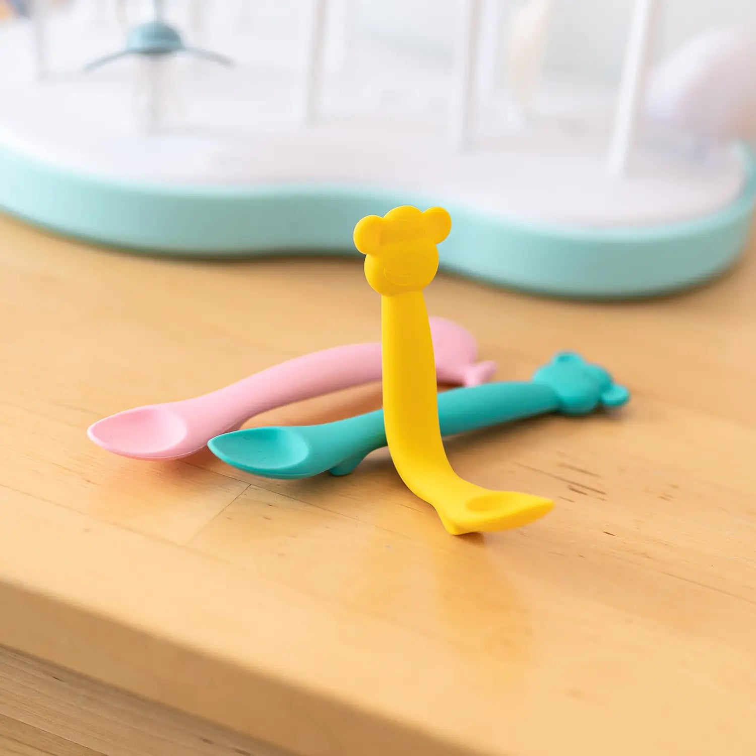 Suavinex Cuillère en Silicone pour Bébé +4 Mois, Couleur Rose