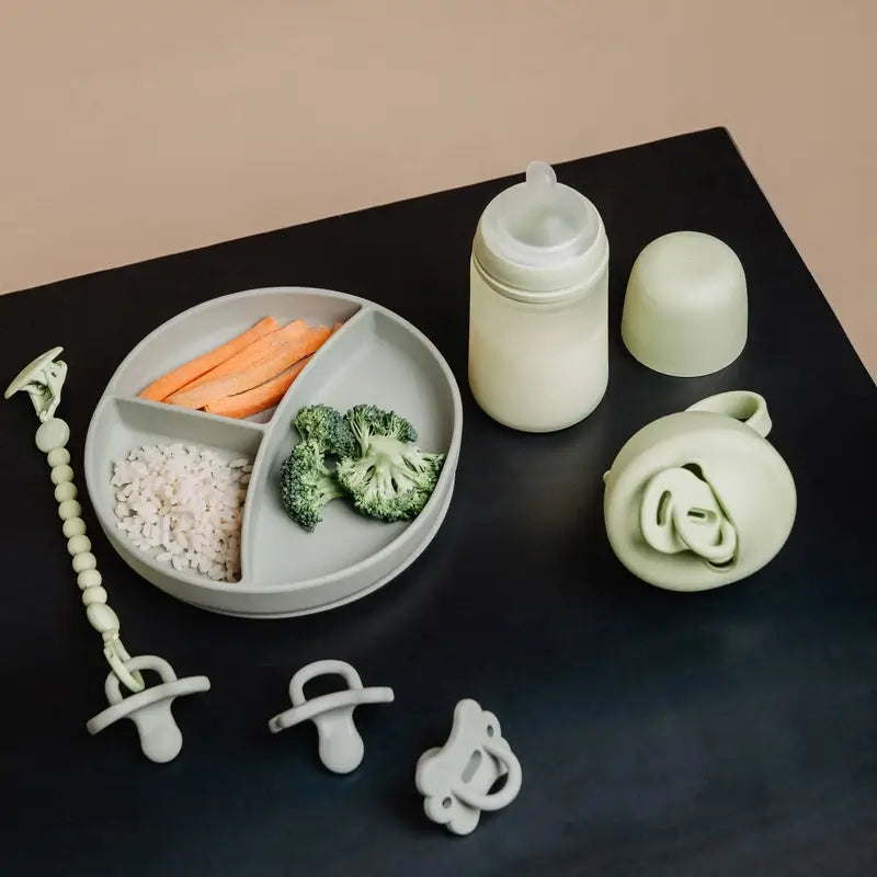 Suavinex Assiette en silicone avec ventouse et divisions, +6 mois, rose